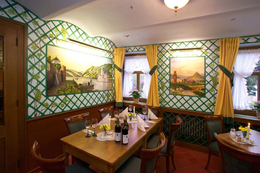 Gasthaus Weingut Stahl Обервезел Екстериор снимка
